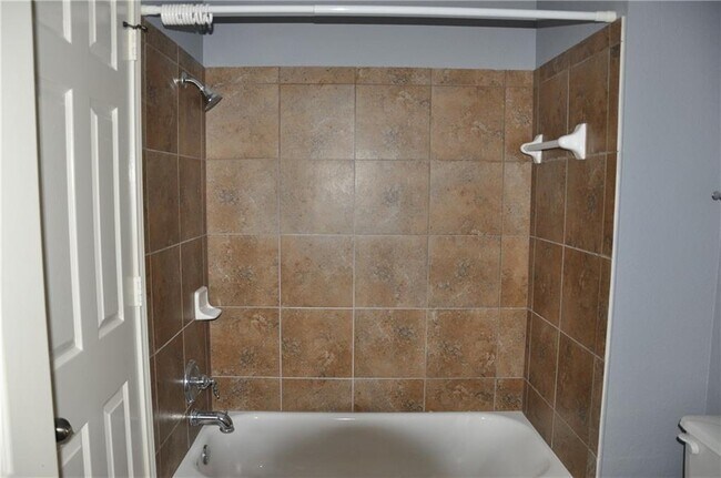 Building Photo - 1501 Big Thicket Dr
