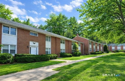 Building Photo - 949 Hopmeadow St