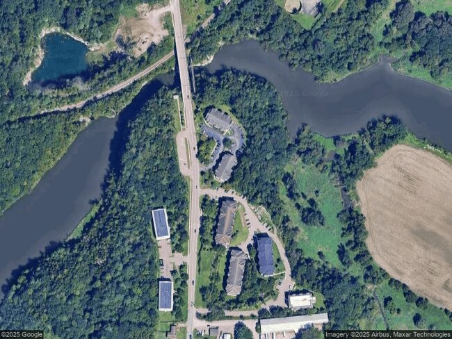 Building Photo - 305 Lime Kiln Rd