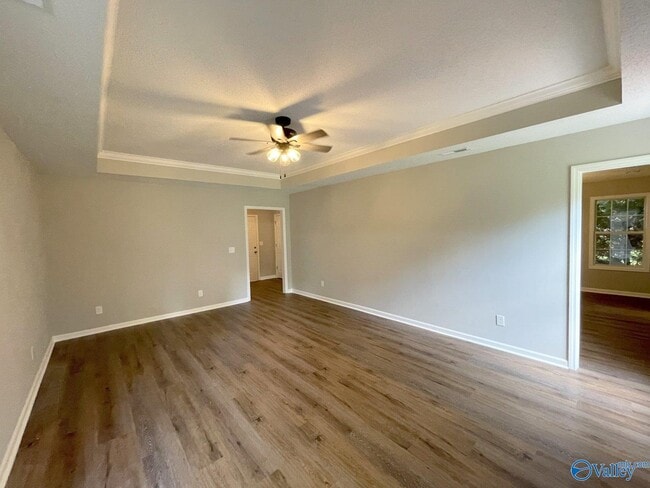 Building Photo - 100 Brook Glen Dr