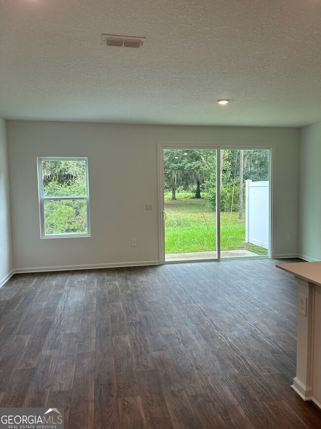 Building Photo - 120 Deep Bay Cir