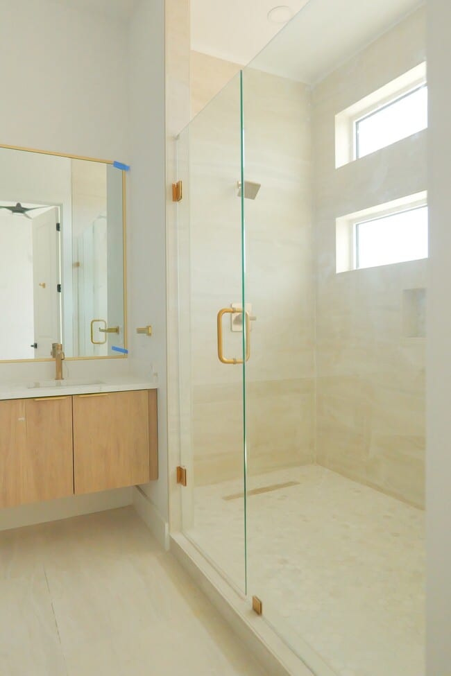 Building Photo - 4200 Munger Ave