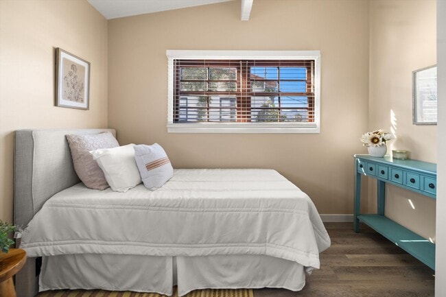 Building Photo - Leadbetter Lofts
