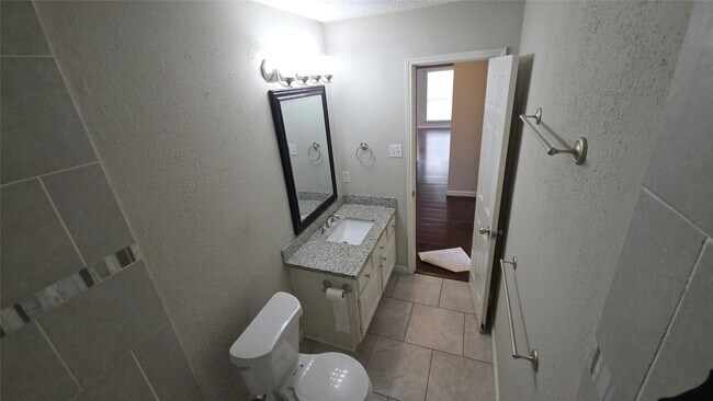 Building Photo - 13551 Pasa Robles Ln