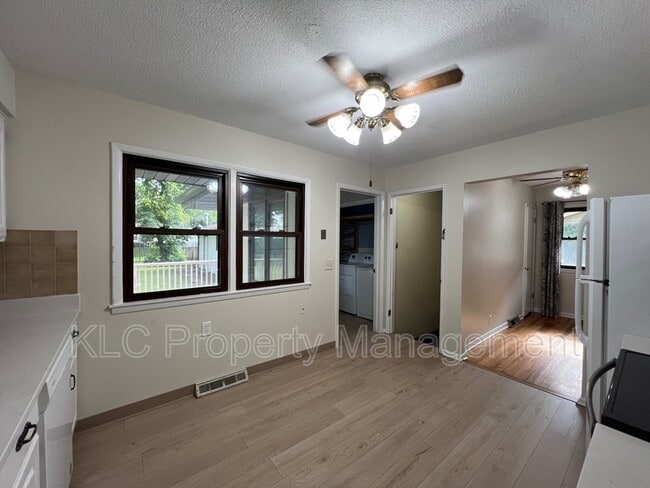 Building Photo - 255 Waukee Ave