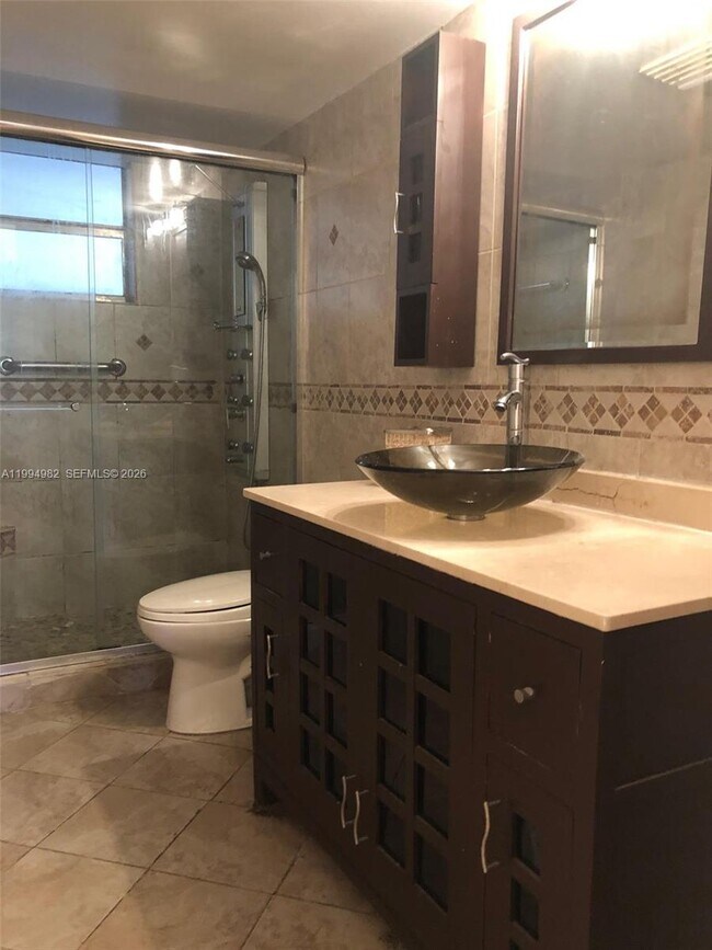 Building Photo - 404 NW 68th Ave