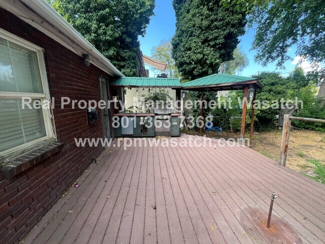 Building Photo - 1105 S 700 E