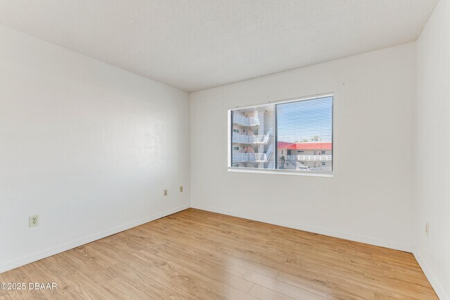 Building Photo - 2711 N Halifax Ave