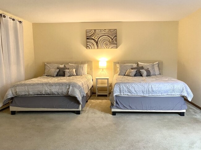Bedroom 3 can have 1 king bed or 2 queen beds - 7 Clubhouse Dr