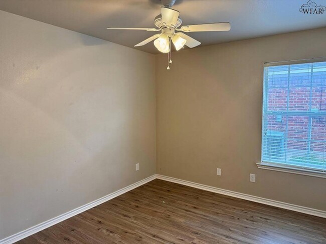 Building Photo - 5037 Cy Young Dr