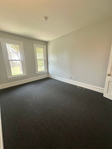 Building Photo - 15-17 Westlake Avenue, #17