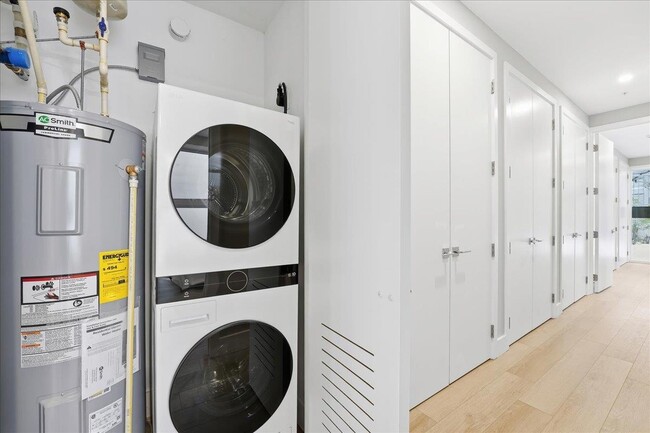 Building Photo - 134 New York Ave