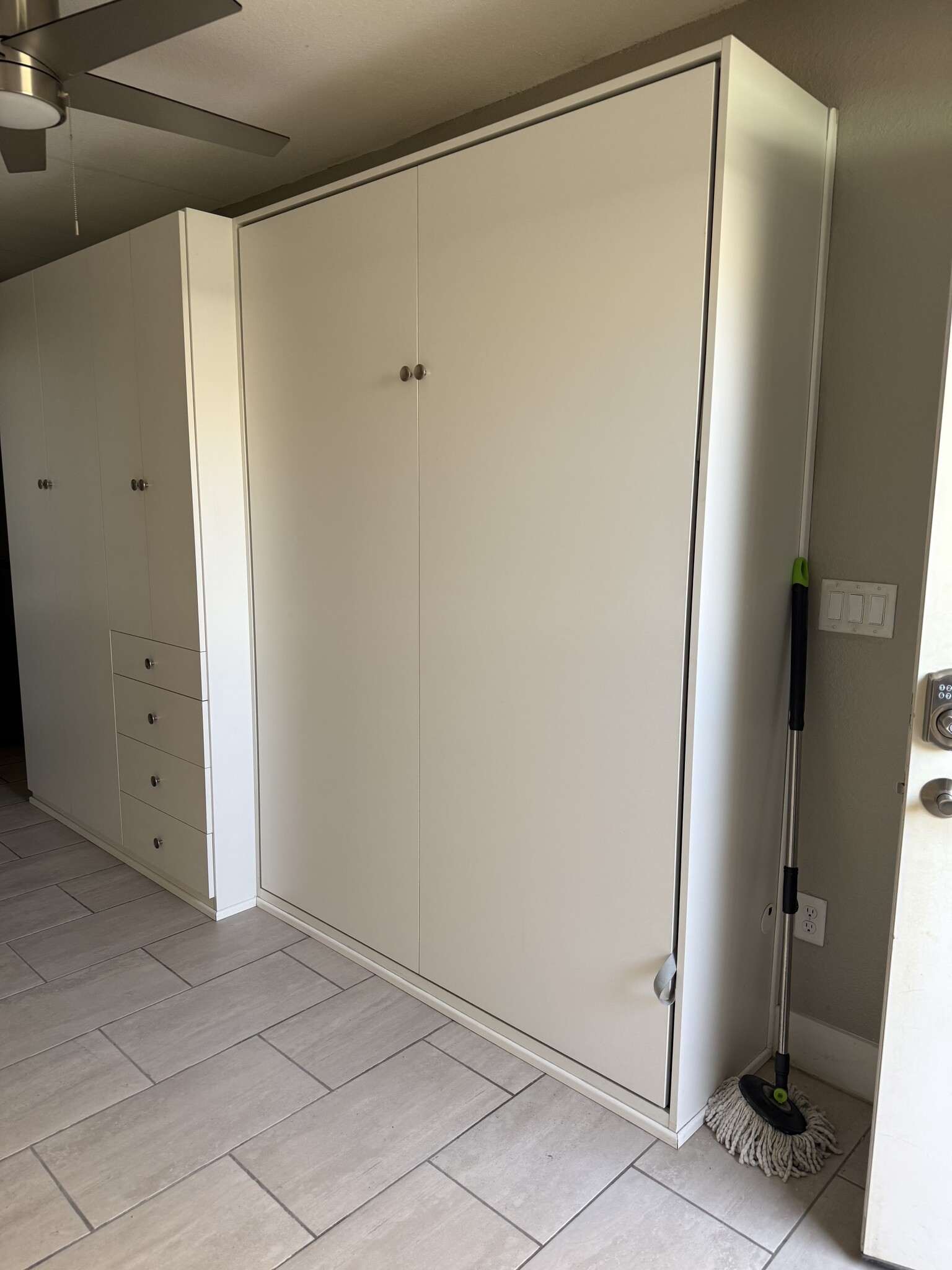 Building Photo - 4212 Las Lomas Ave