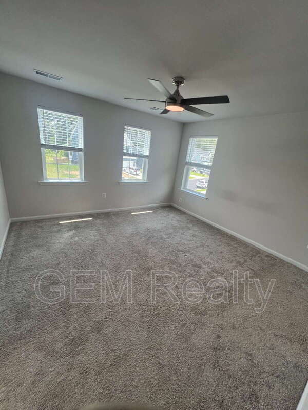 Building Photo - 6259 Bobcat Ln