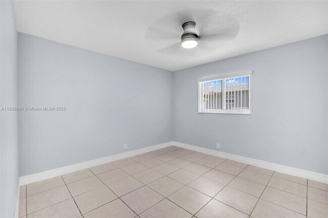 Building Photo - 357 Phippen Waiters Rd