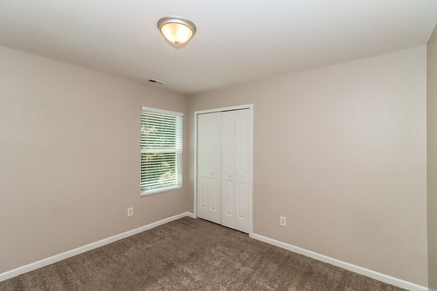 Building Photo - 5604 Chiefly Ct