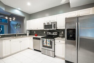 Building Photo - 5661 NW 125th Ave