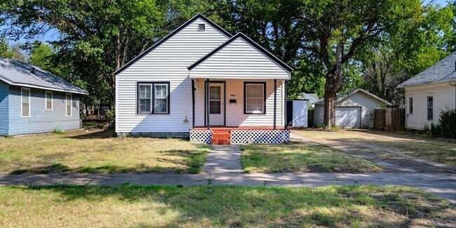Primary Photo - 406 E 8th Ave