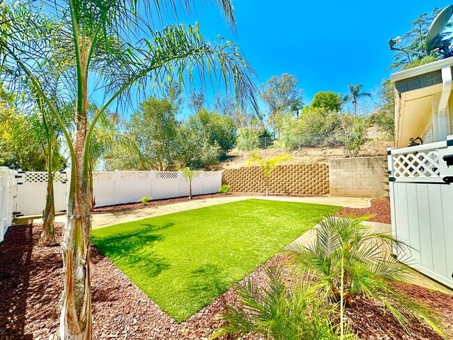 Building Photo - Stunning Top to Bottom, Inside & Out Remodel Job on this Rental Home, Minutes to Fallbrook or Bon...