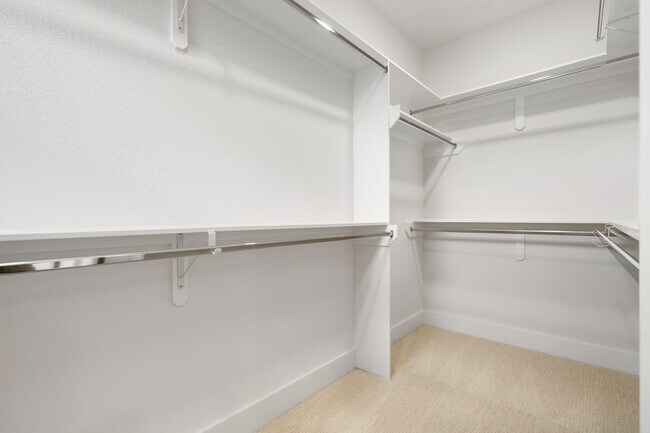 Building Photo - 22806 August Leaf Dr