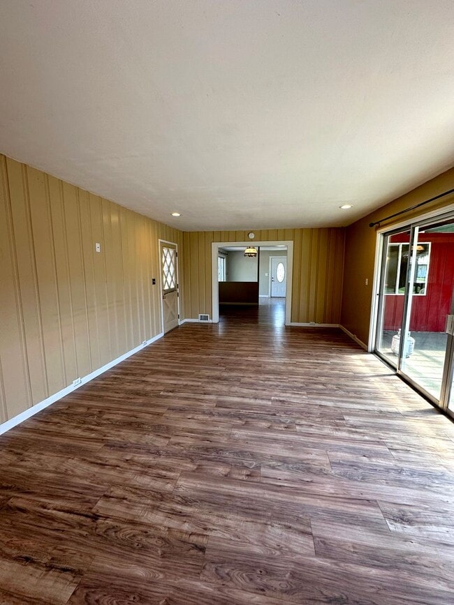 Building Photo - Cutest 3-Bedroom House with Covered Back Patio + Bonus Storage/Office!