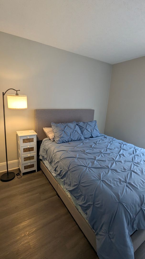 Building Photo - 10415-10415 Bernard Ave