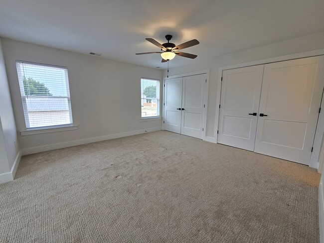 Building Photo - 3400 Pennington Rd