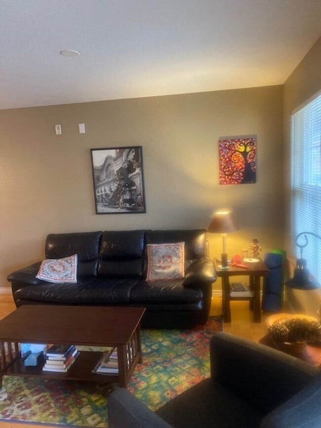 Building Photo - Beautiful 1B/1B Boulder Home