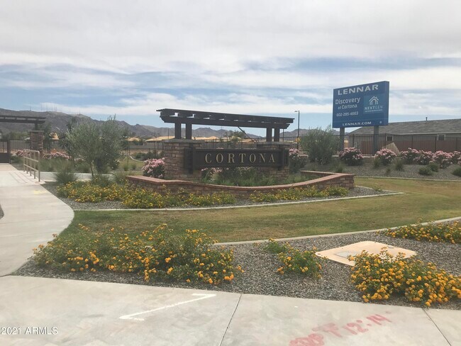 Building Photo - 1331 E Maldonado Dr