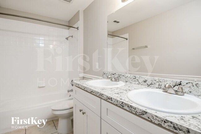 Building Photo - 13521 Fordwell Dr