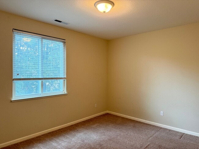 Building Photo - $3,700 / 3BR GORGEOUS CENTRAL FREMONT TOWNHOME IN PARKMONT