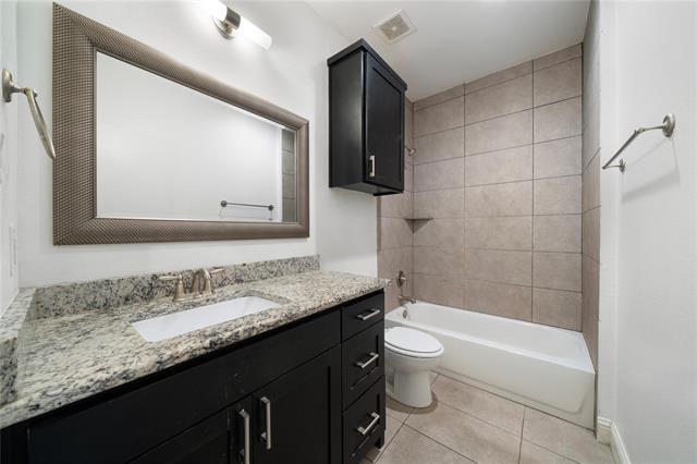 Building Photo - 4800 Rimwood Dr