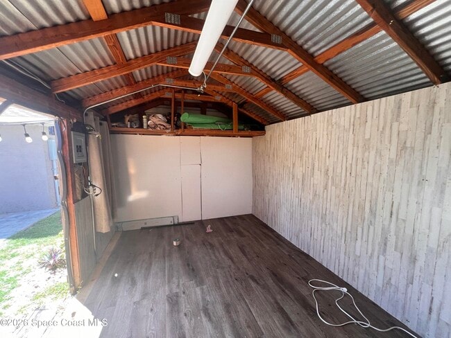 Building Photo - 741 Frisco St SE