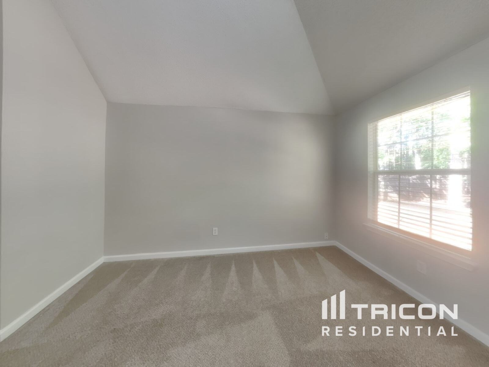 Building Photo - 1028 Maris Ln