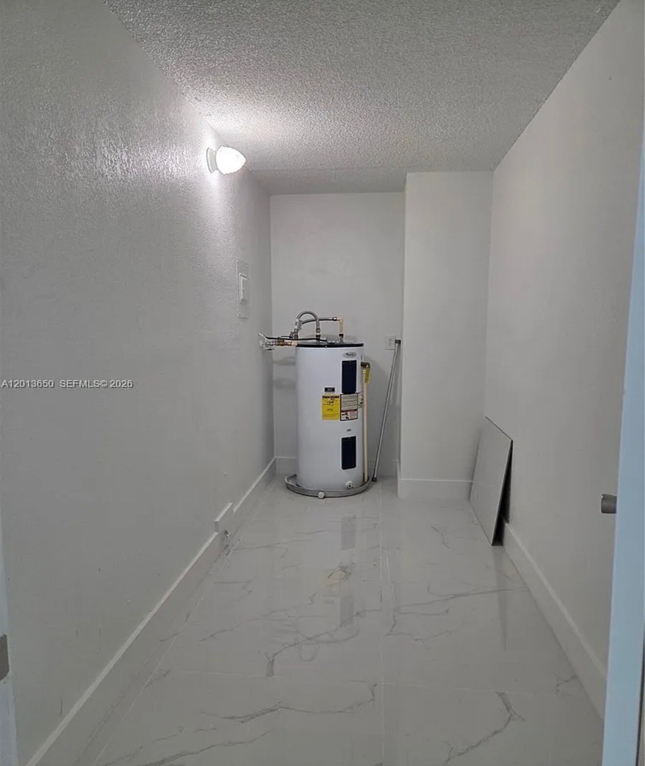 Building Photo - 14830 Naranja Lakes Blvd