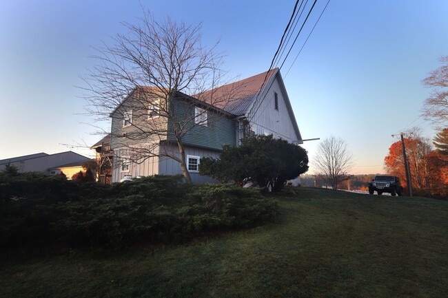 Building Photo - 174 Drew Rd