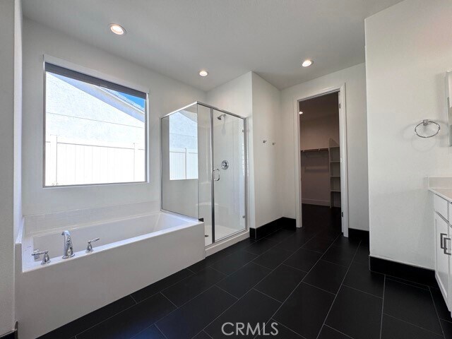 Building Photo - 25061 River Peak Dr
