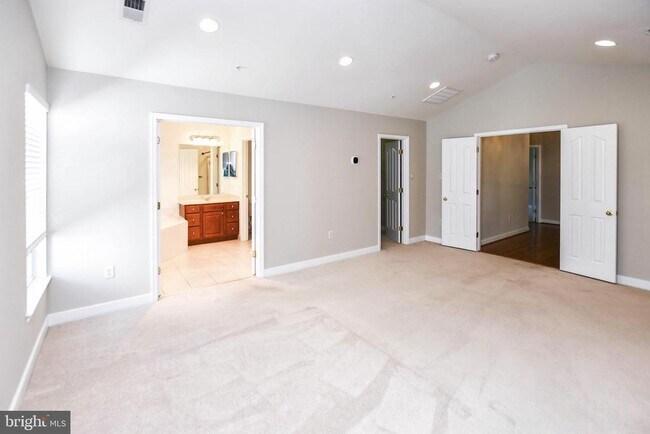 Building Photo - 13003 Belle Meade Trace