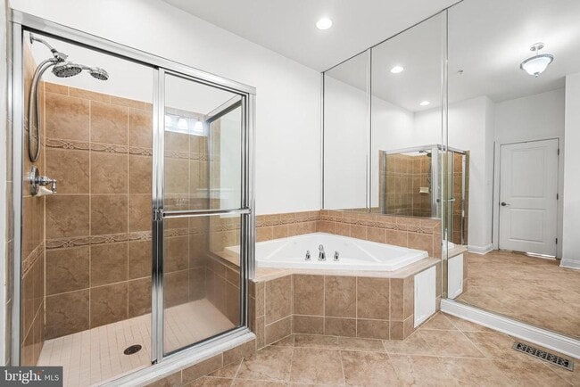 Building Photo - 6716 Newstead Ln