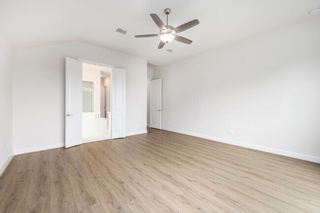Building Photo - 3515 Lauriston Dr