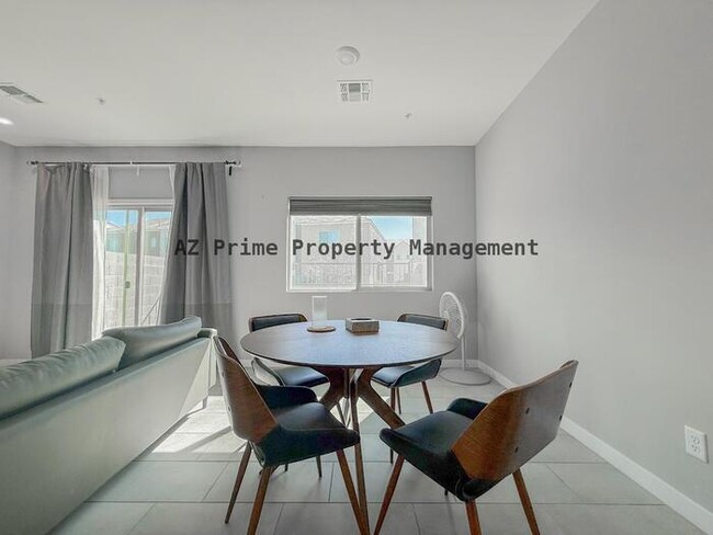 Building Photo - 2269 W Echo Ln