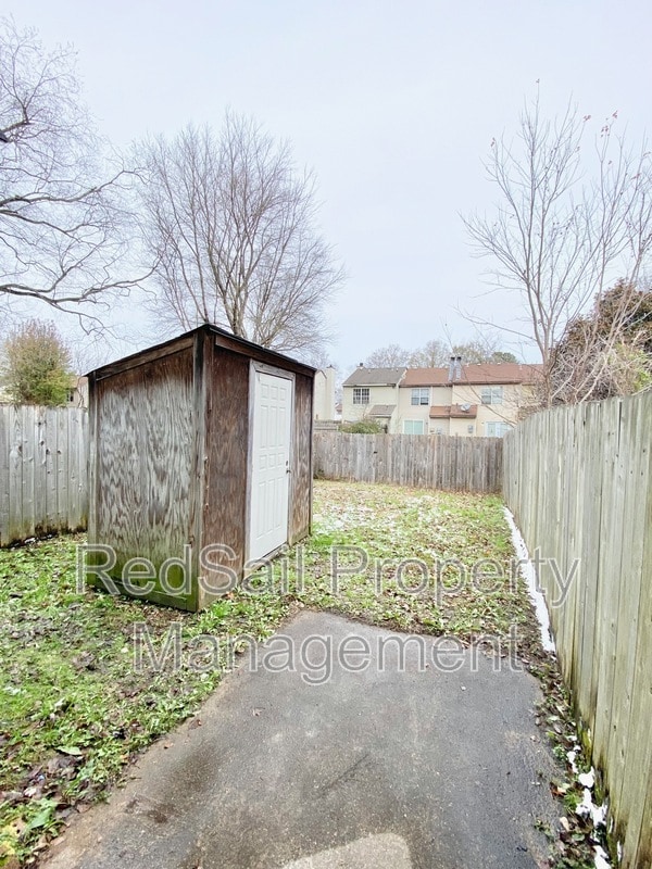 Building Photo - 5612 Picadilly Ln