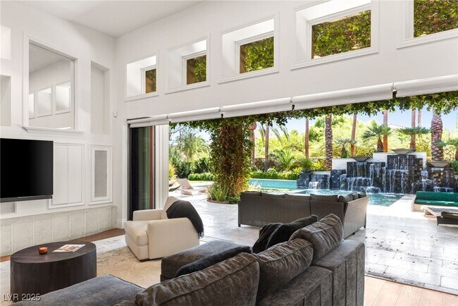 Building Photo - 9813 Moon Valley Pl