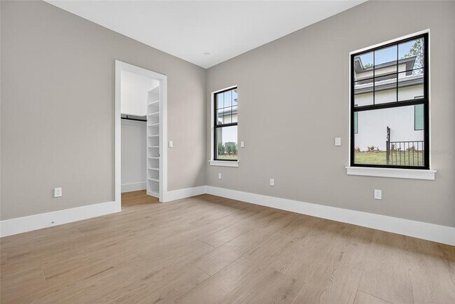 Building Photo - 16130 Pendio Dr