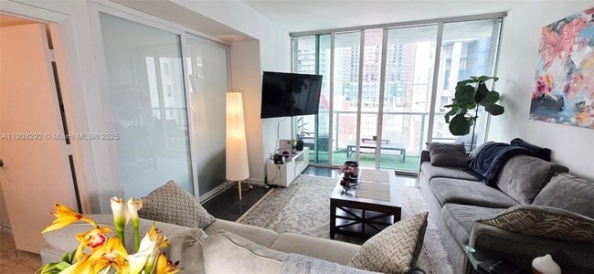 Building Photo - 253 NE 2nd St