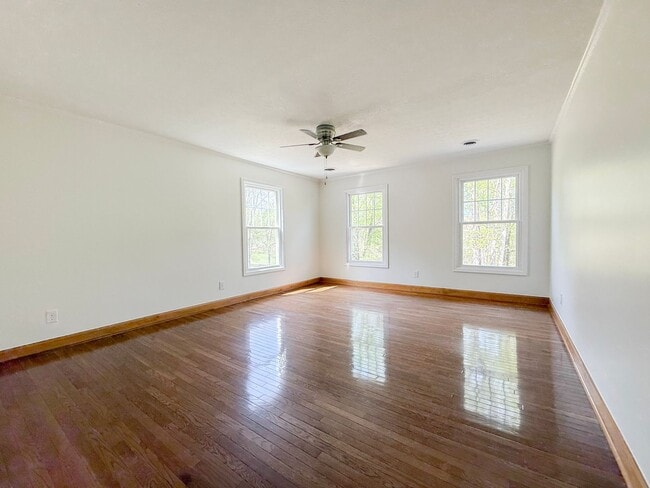 Building Photo - Private 5-Bedroom Dream Home with Creek, Pond & 3 Levels of Living Space