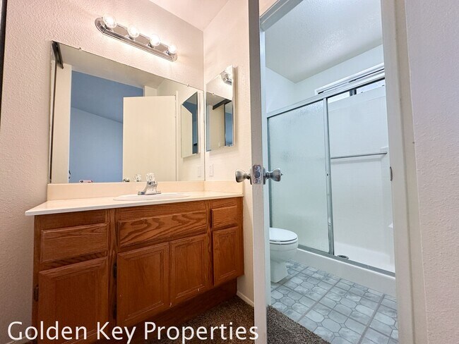 Building Photo - Four-bedroom townhome in The Trails at Cal...