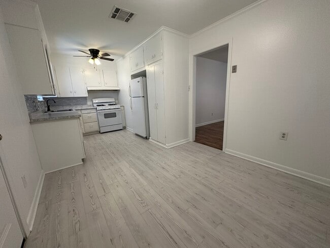 Building Photo - Great home in South Bossier