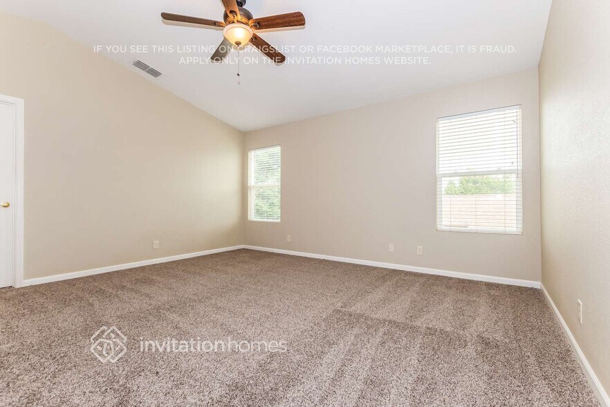 Building Photo - 1687 Presidio Way