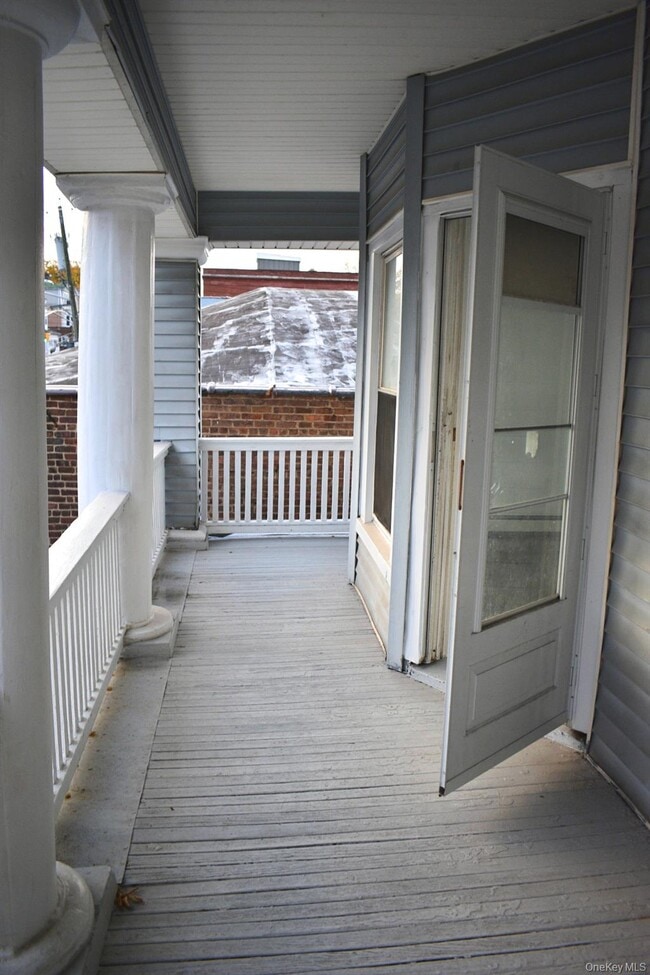 Building Photo - 563 E 3rd St